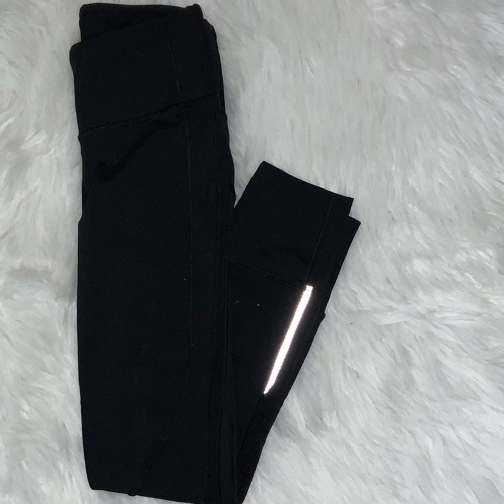 LuluLemon HIT IT 7/8 tight leggings size 4